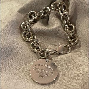 Tiffany & Company Sterling Silver Toggle Bracelet (gently used) 7”